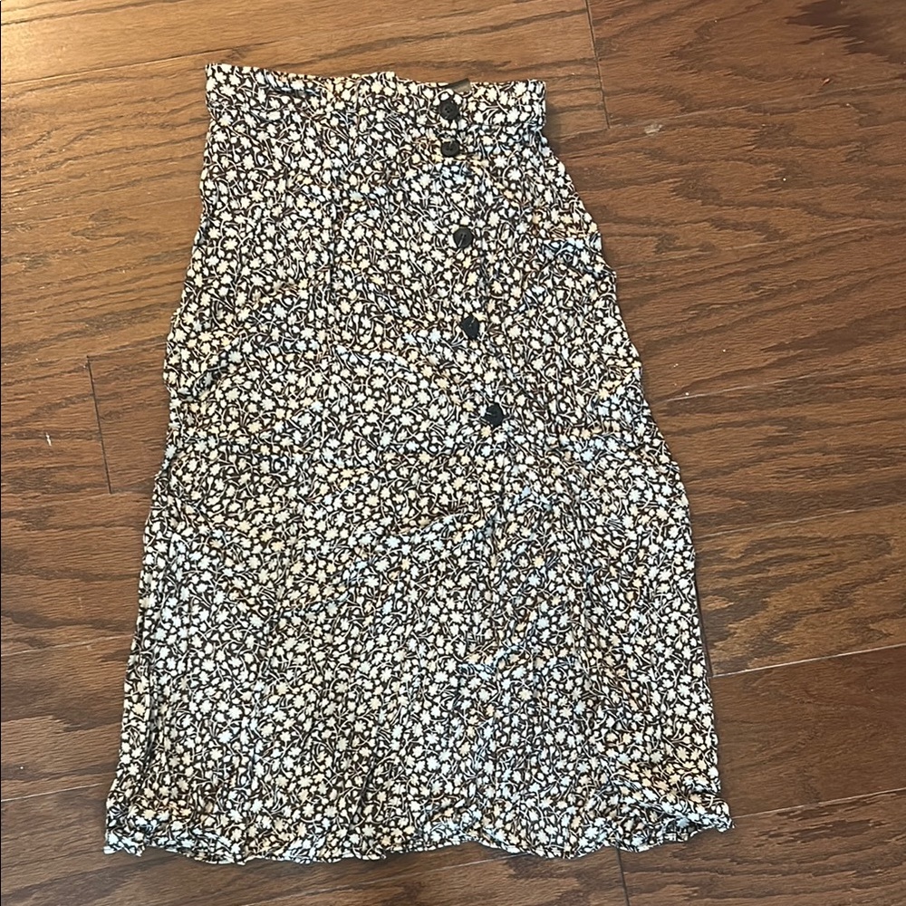 H&M Brown and White flower Patterned Midi Skirt with slit